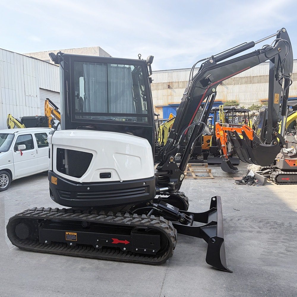 Bager 4T X PRO 40 Kubota Motor - slika 3