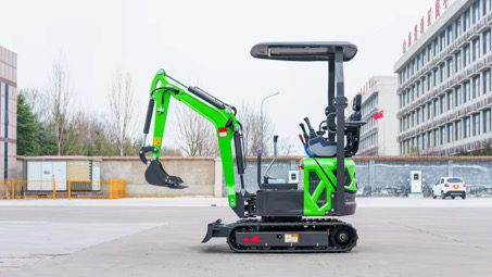 Mini bager 1.5T s Kubota motorjem – X PRO 15 - slika 10