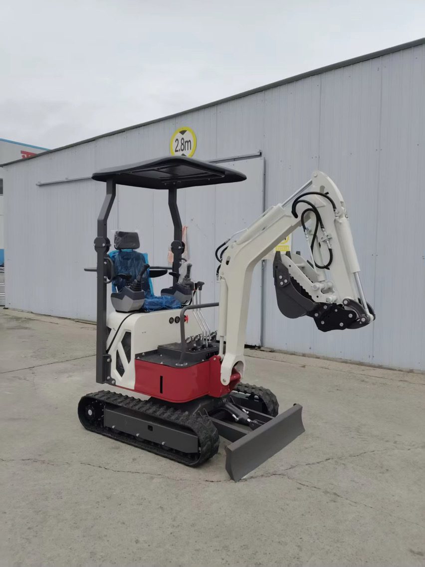 Mini bager 1.5T s Kubota motorjem – X PRO 15 - slika 11
