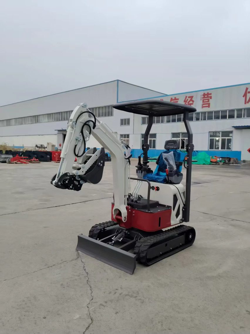 Mini bager 1.5T s Kubota motorjem – X PRO 15 - slika 12