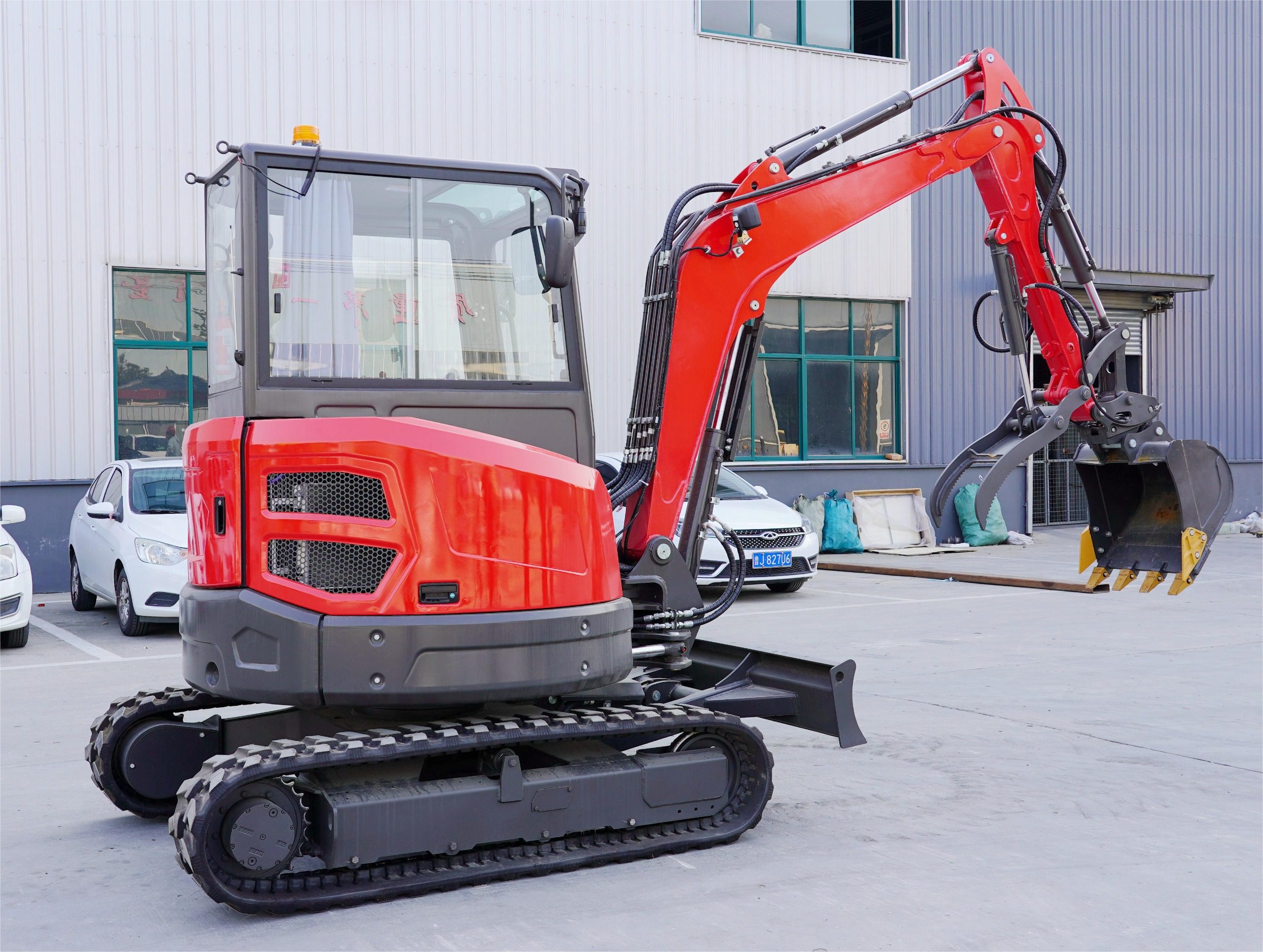 Bager 4T X PRO 40 Kubota Motor - slika 6