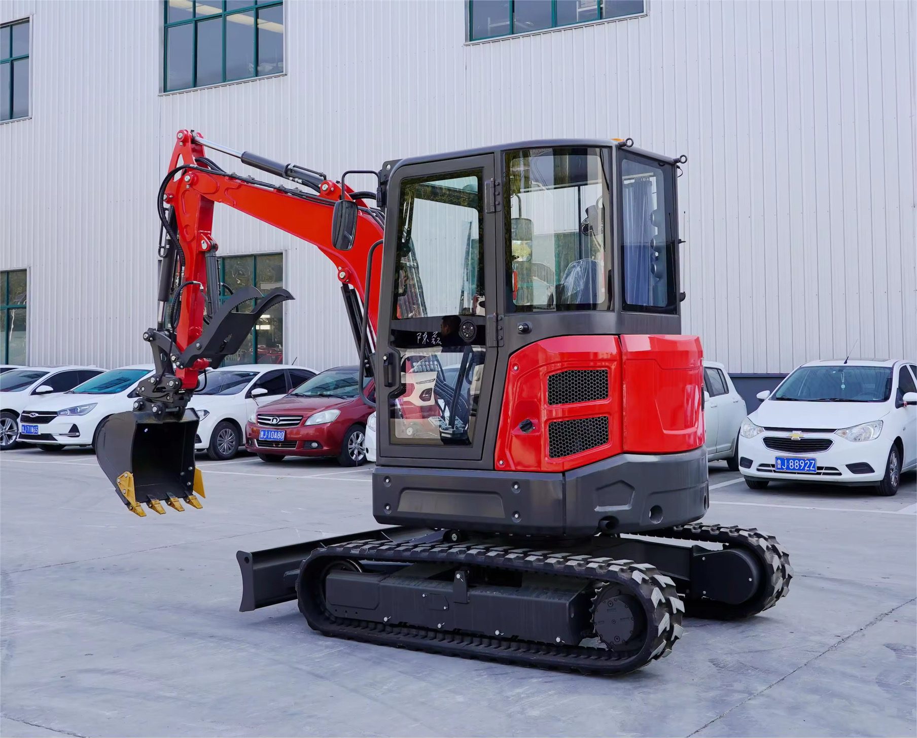 Bager 4T X PRO 40 Kubota Motor - slika 11