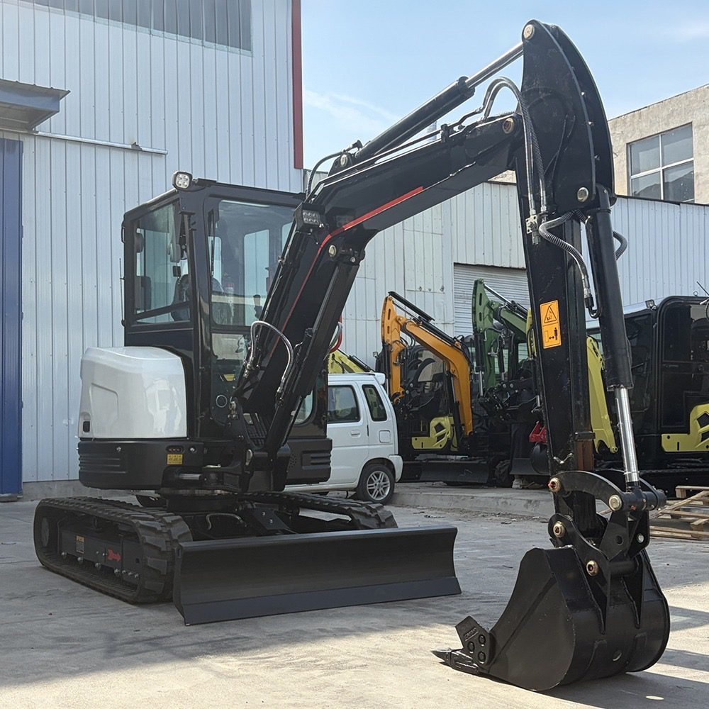 Bager 4T X PRO 40 Kubota Motor - slika 5