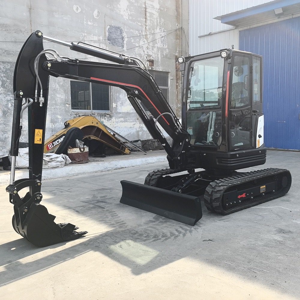 Bager 4T X PRO 40 Kubota Motor - slika 4